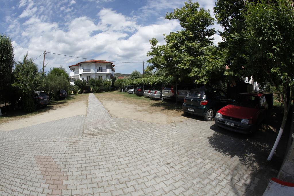 Badis Haus Apartment Toroni Exterior photo