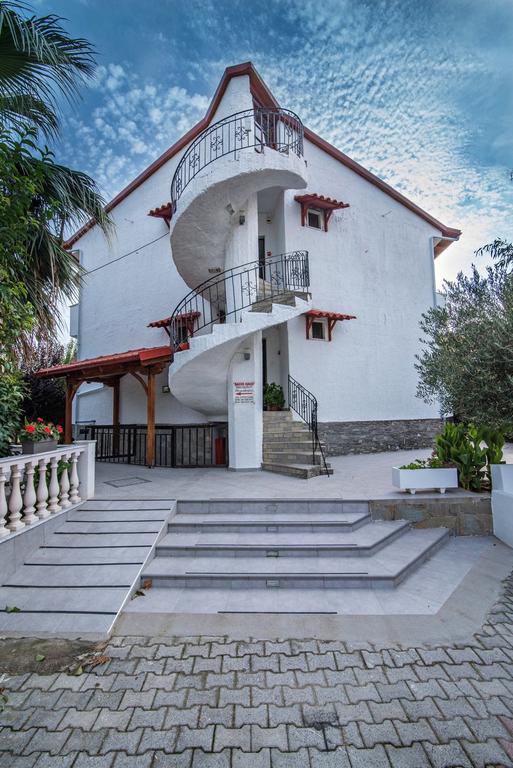 Badis Haus Apartment Toroni Exterior photo