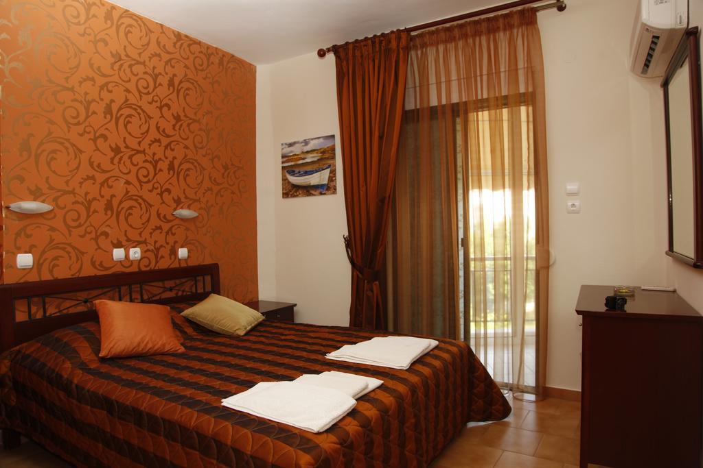 Badis Haus Apartment Toroni Exterior photo